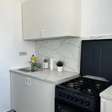 Apartament Brand New With Self Check In - Spital Fundeni -dragonul Rosu *