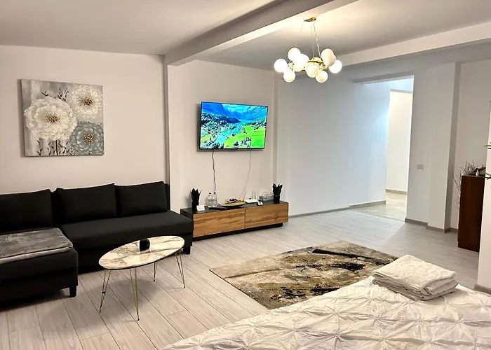 Brand New With Self Check In - Spital Fundeni -dragonul Rosu *