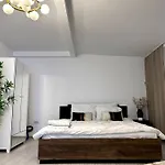 Brand New With Self Check In - Spital Fundeni -dragonul Rosu * Bucharest